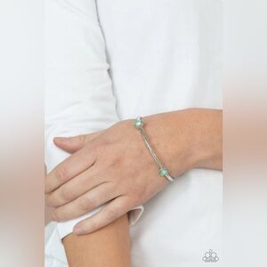 Gleam Getter Green Bracelet